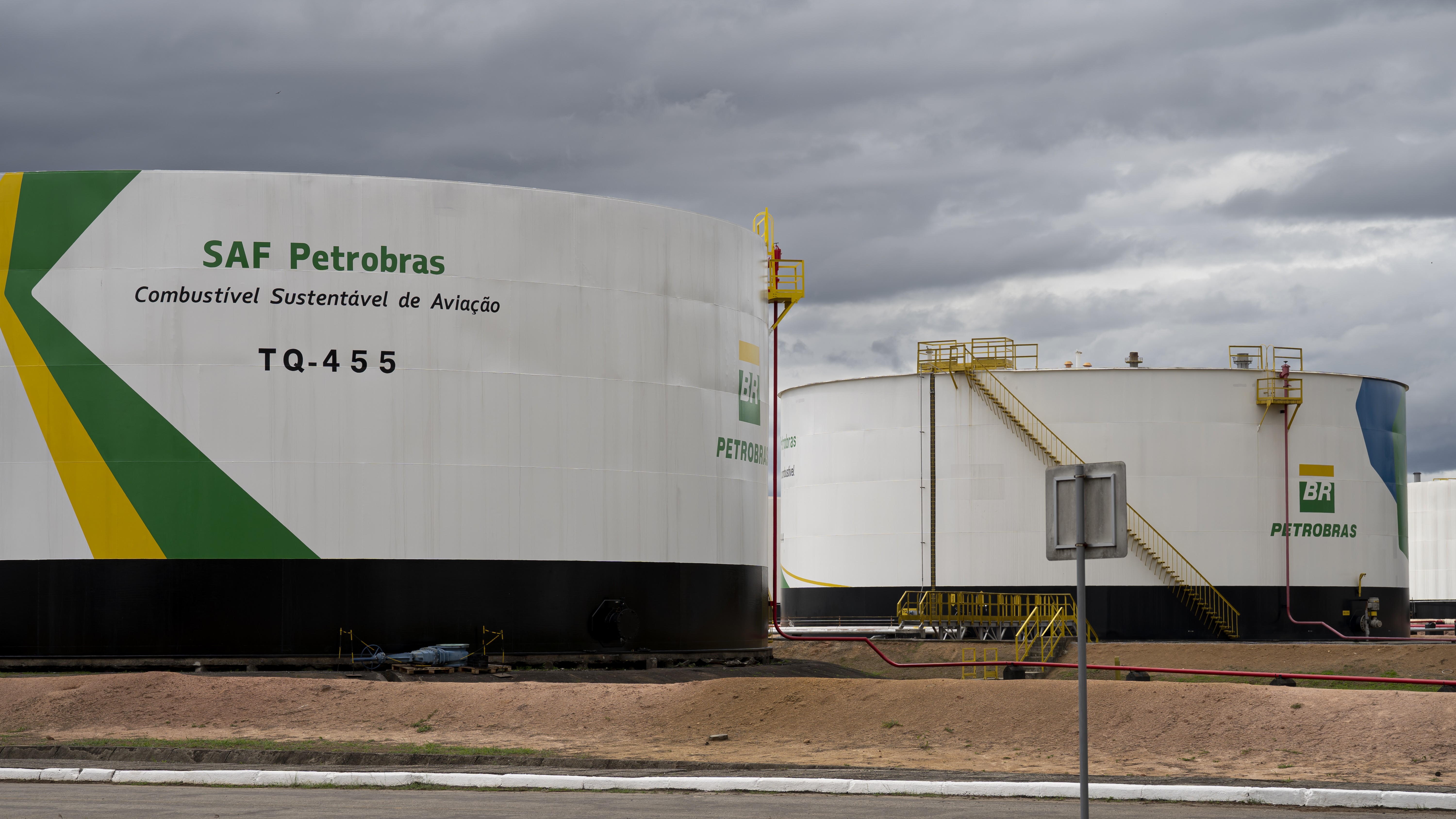 Tanque de armazenamento de SAF na Reduc